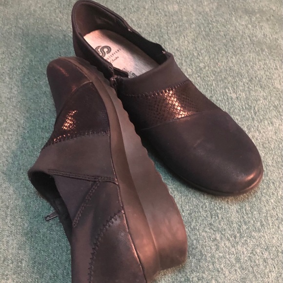 Navy Blue Loafers - Picture 2 of 3